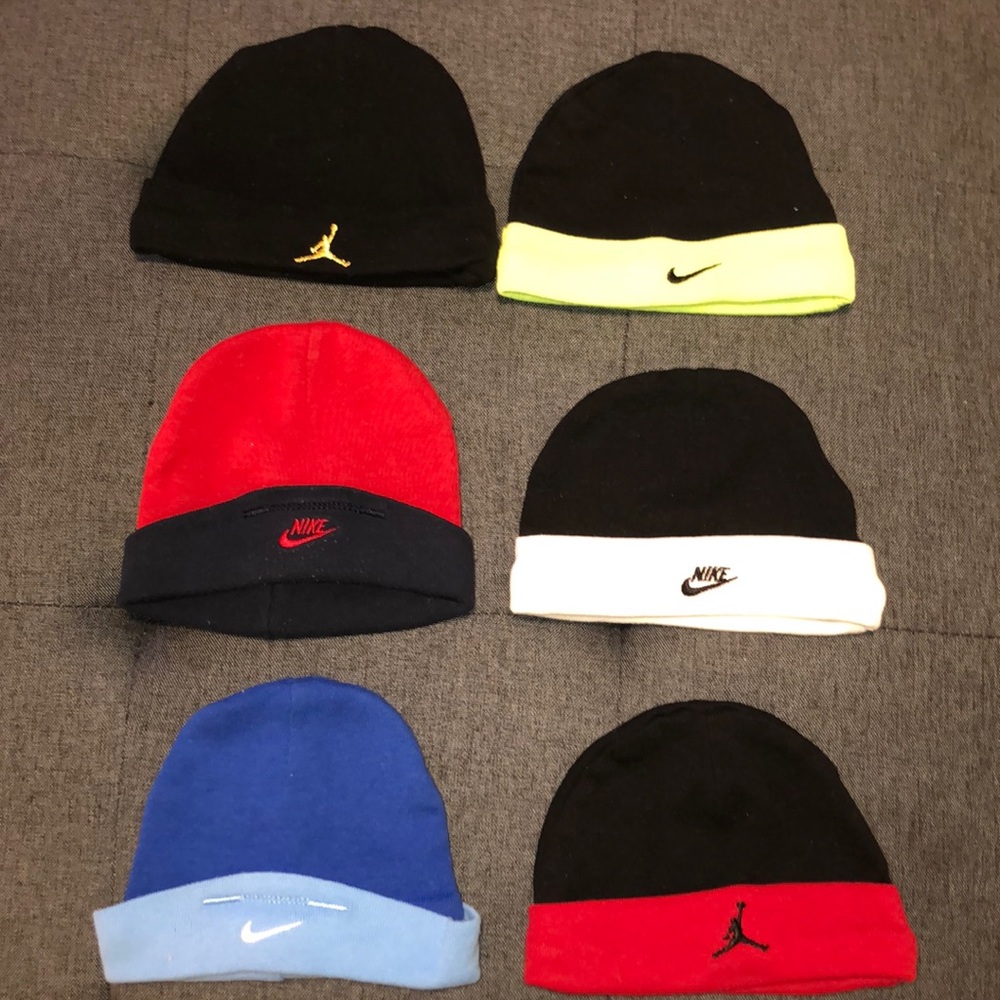 6 baby hats